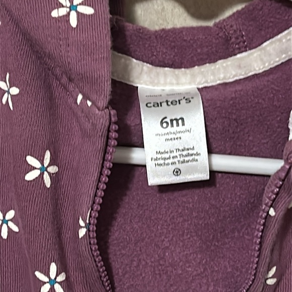 Carter’s 6 months sweat suit. - Picture 7 of 8